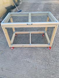 Gabbia per galline o animali di diverso genere