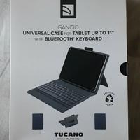 Tastiera e cover per tablet 