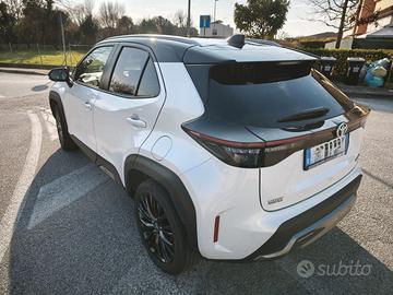 Yaris Cross 1.5h Adventure -i 116cv e-cvt