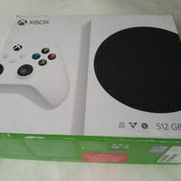 Console Microsoft Xbox Series S boxata con joypad
