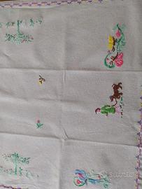 tovaglia ricamo punto croce con 6 tovaglioli 