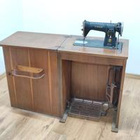 Macchina da cucire Singer 15M a pedale con mobile