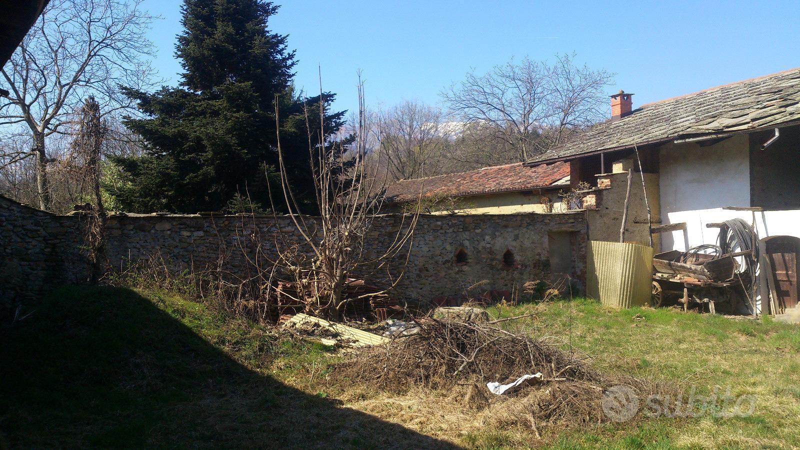 Cascina da ristrutturare - Vista 3