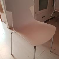 sedie bianche 
