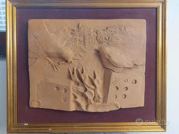 Bassorilievo in terracotta "Il nido e la sorte"