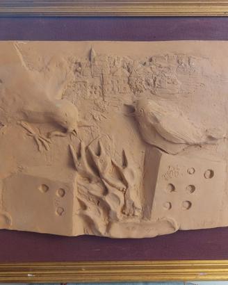 Bassorilievo in terracotta "Il nido e la sorte"