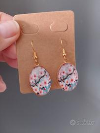 Orecchini Sakura giapponesi con fiori di ciliegio