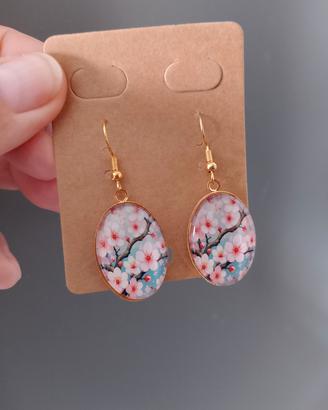 Orecchini Sakura giapponesi con fiori di ciliegio
