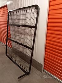 rete matrimoniale con piedini 