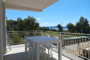 App.fronte mare c/terrazzo arredato a 30mt mare