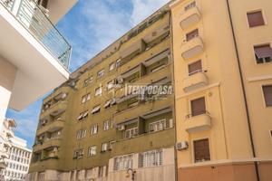 AMPIO QUADRILOCALE CON SFOGO ESTERNO E POSTO AUTO