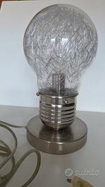 Lampada da tavolo/ abat  jour  forma di lampadina