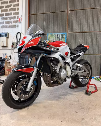 Yamaha R6 pronto pista