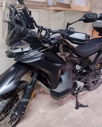 CF Moto 800 MT-X come nuova