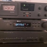 Amplificatore radio e piastra Nad