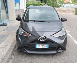 Toyota Aygo Connect 1.0 VVT-i 72 CV 5 porte