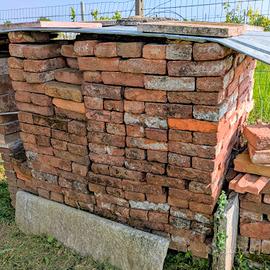 500 MATTONI PIENI E 40 REFRATTARI USATI