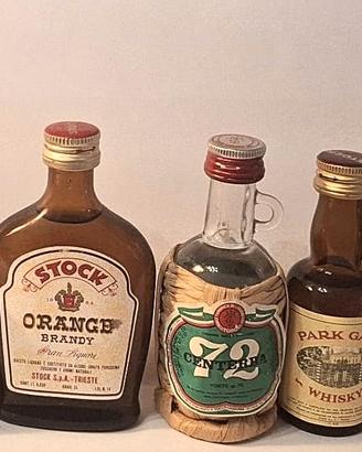 Lotto 9 Bottiglie Mignon Liquori Vintage