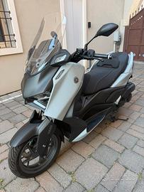 Scooter Yamaha xmax 125 tech max