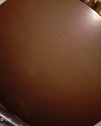 tavolo tondo smontato i piedi x spazio ,più 4sedie