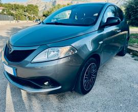 Lancia Ypsilon 1.2 69 cv S&s GOLD