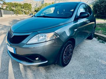 Lancia Ypsilon 1.2 69 cv S&s GOLD