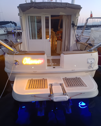 Cabinato Barca flares 256