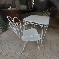 set tavolo e sedie giardino