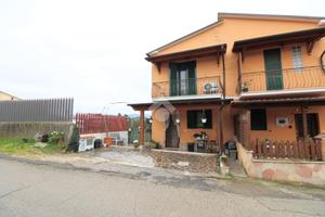 3 LOCALI A MONTOPOLI DI SABINA