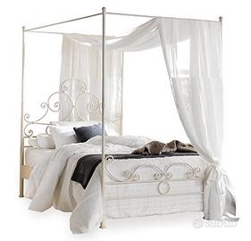 Letto  con baldacchino  removibile e materasso