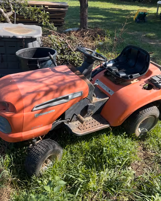 Trattorino Husqvarna ct131 briggs  & stratton