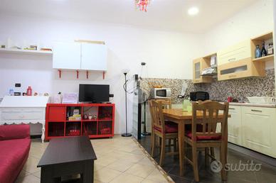 2 LOCALI A NAPOLI