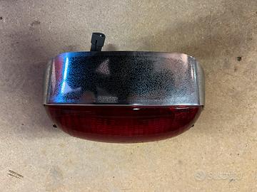 Faro posteriore Piaggio vespa ET4