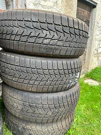 Gomme 235/60R18 107v