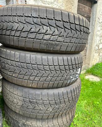 Gomme 235/60R18 107v