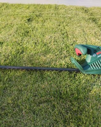 Taglia siepi Bosch easyHedgeCut 