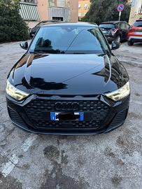 Audi A1 nera 2023