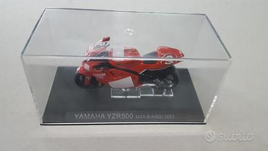 Modellino Yamaha Yzr500 Max Biaggi 2001