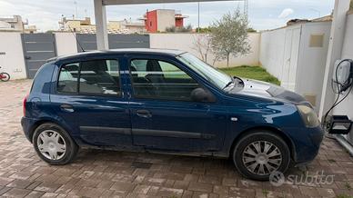 Renault Clio 1.2 benzina 16v 75cv