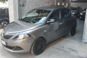 Lancia Ypsilon Hybrid AL PREZZO DEL BENZINA!!!