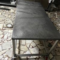 Banchi da lavoro in acciaio