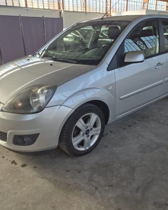 FORD Fiesta 1.2 16V 5p. Ghia