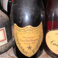 Dom perignon champagne