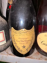 Dom perignon champagne