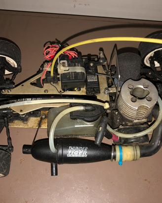 Auto radiocomandata motore a scoppio