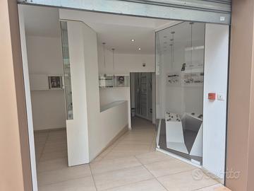 Locale commerciale, centro di Martina Franca