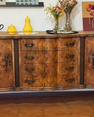 Mobile credenza