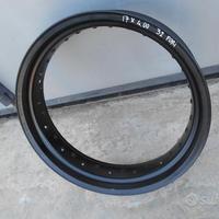 Cerchio motard 17 4.00 32 fori