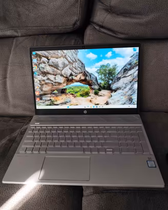 HP Pavilion 15-1053od_i5di8a_SSD256-8GB_FHD_USA