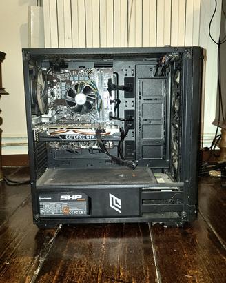 PC Gaming i5 10400F GTX 1660 Ti 6GB 16GB RAM RGB